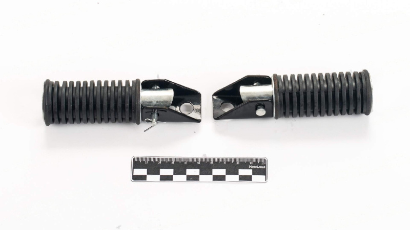 Подножки пассажирские (пара) CG/CB